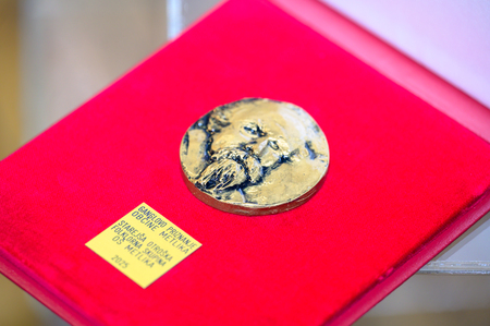 Slika plakete - Osrednja obcinska prireditev ob slovenskem kulturnem prazniku